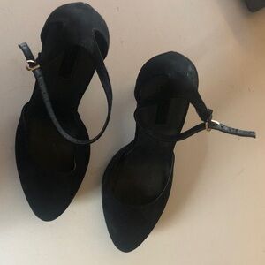 Elegant Black Women's Shoes Brand new Never worn